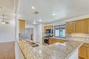 323 Chase Oaks Pl, Fredericksburg, TX 78624 - Photo 10