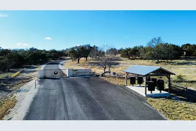 80 Pinnacle Dr, Fredericksburg, TX 78624 - Photo 2
