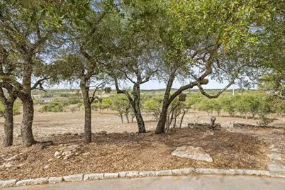 232 Crooked Oak Ln, Round Mountain, TX 78663 - Photo 2