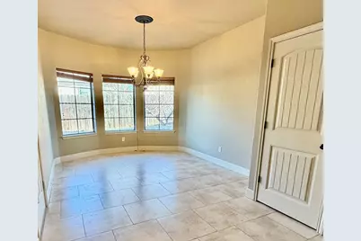 704 Darlington Dr, Fredericksburg, TX 78624 - Photo 4