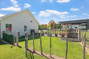 139 Armory Rd, Fredericksburg, TX 78624 - Photo 38