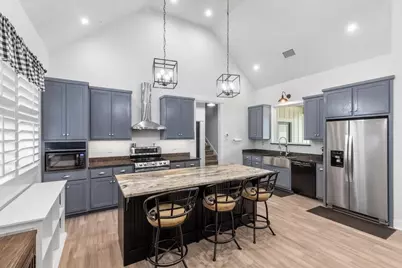 139 Armory Rd, Fredericksburg, TX 78624 - Photo 10