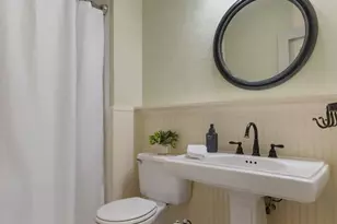 319 W Creek St, Fredericksburg, TX 78624 - Photo 14