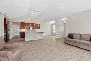 730 Madilynn Ct, Fredericksburg, TX 78624 - Photo 4