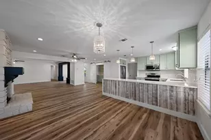 100 Riverhill Blvd, Kerrville, TX 78028 - Photo 12