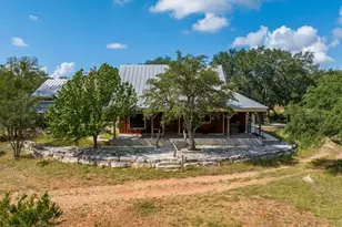 394 Ropes End Trl, Fredericksburg, TX 78624 - Photo 2