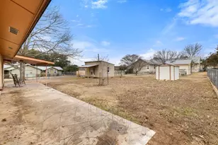 618 Cross Mountain Dr, Fredericksburg, TX 78624 - Photo 30