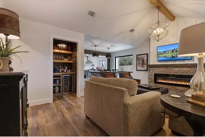 609 Town Creek Court, Fredericksburg, TX 78624 - Photo 4