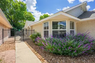 127 Terrace Ln, Kerrville, TX 78028 - Photo 2