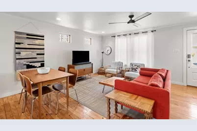 109 E Centre St, Fredericksburg, TX 78624 - Photo 4