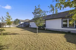 908 Smokey Oak Dr, Fredericksburg, TX 78624 - Photo 28