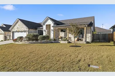 908 Smokey Oak Dr, Fredericksburg, TX 78624 - Photo 2