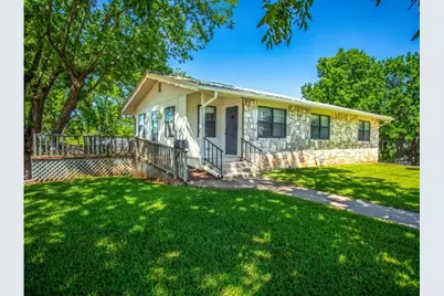 209 E Travis St, Fredericksburg, TX 78624 - Photo 28