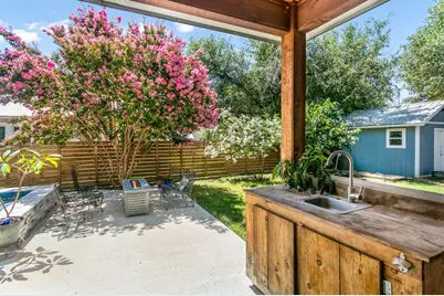 209 N Elk St, Fredericksburg, TX 78624 - Photo 28