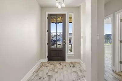 718 Emory Dr, Fredericksburg, TX 78624 - Photo 4