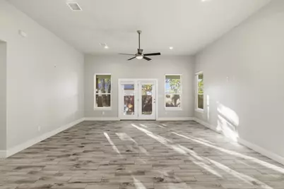 718 Emory Dr, Fredericksburg, TX 78624 - Photo 8