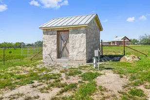 784 Ranch Rd 2721, Johnson City, TX 78636 - Photo 18