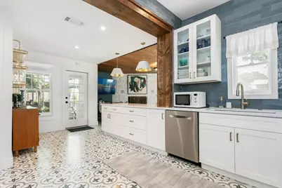 508 N Orange St, Fredericksburg, TX 78624 - Photo 10