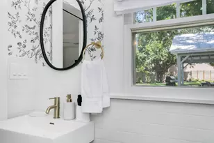 508 N Orange St, Fredericksburg, TX 78624 - Photo 24