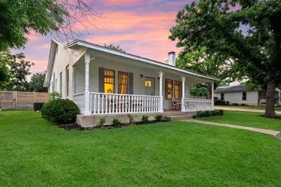 508 N Orange St, Fredericksburg, TX 78624 - Photo 4