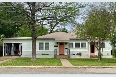 207 N Acorn St, Fredericksburg, TX 78624 - Photo 4