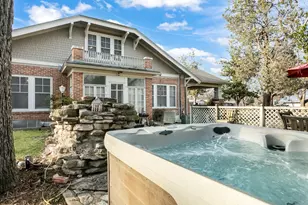 101 E Hackberry St, Fredericksburg, TX 78624 - Photo 8