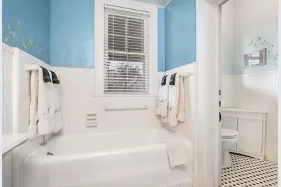 101 E Hackberry St, Fredericksburg, TX 78624 - Photo 24