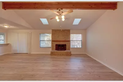 131 Homestead Dr, Kerrville, TX 78028 - Photo 6