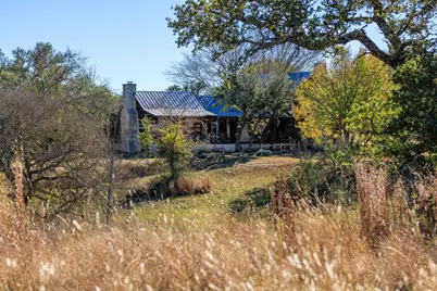 401 Clear Creek Rd, Fredericksburg, TX 78624 - Photo 16