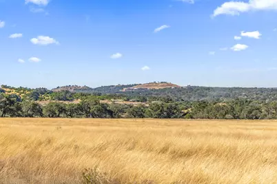 2482 Ranch Rd 2721, Johnson City, TX 78636 - Photo 4