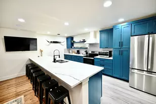 903 Pecan St, Blanco, TX 78606 - Photo 4