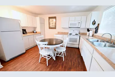 903 Pecan St #B, Blanco, TX 78606 - Photo 2