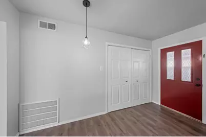 319 Pearl St, Kerrville, TX 78028 - Photo 10