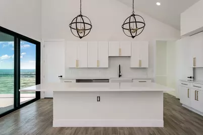 300 W Junker Hill Dr, Fredericksburg, TX 78624 - Photo 6