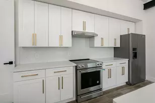 300 W Junker Hill Dr, Fredericksburg, TX 78624 - Photo 10