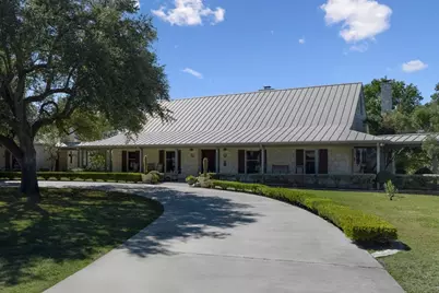 521 Bluff Creek Rd, Center Point, TX 78010 - Photo 4