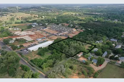 510 W Walch Ave, Fredericksburg, TX 78624 - Photo 1