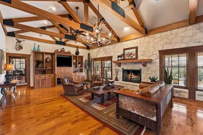 521 Bluff Creek Rd, Center Point, TX 78010 - Photo 12