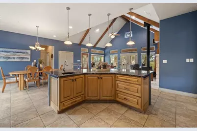 232 Crooked Oak Ln, Round Mountain, TX 78663 - Photo 14