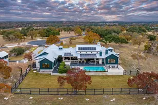 120 Fabelhaft Cir, Fredericksburg, TX 78624 - Photo 4