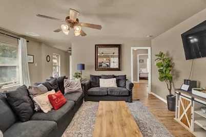 203 S Creek St, Fredericksburg, TX 78624 - Photo 34