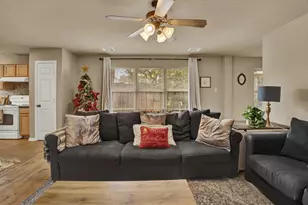 203 S Creek St, Fredericksburg, TX 78624 - Photo 6