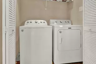 203 S Creek St, Fredericksburg, TX 78624 - Photo 32