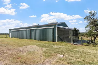 647 Funf Kinder Rd, Fredericksburg, TX 78624 - Photo 12