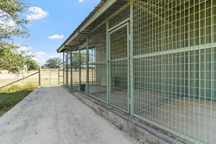 647 Funf Kinder Rd, Fredericksburg, TX 78624 - Photo 90