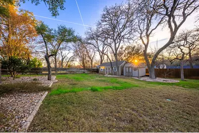 125 Ridgewood Dr, Fredericksburg, TX 78624 - Photo 32