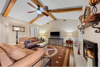 125 Ridgewood Dr, Fredericksburg, TX 78624 - Photo 6