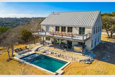 117 Point Rd, Fredericksburg, TX 78624 - Photo 2