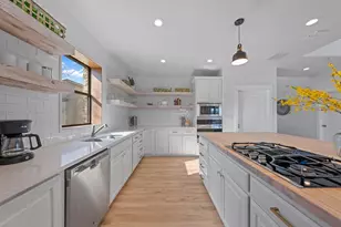 117 Point Rd, Fredericksburg, TX 78624 - Photo 12