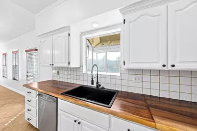 144 E St Andrews Loop, Kerrville, TX 78028 - Photo 12